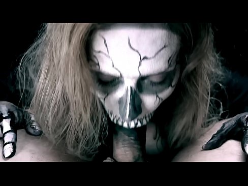 ❤️ Demon djevojka siše kurac svojim crnim ustima i guta spermu. ☑ Porno video u pornografiji hr.my-hentai-gallery.ru